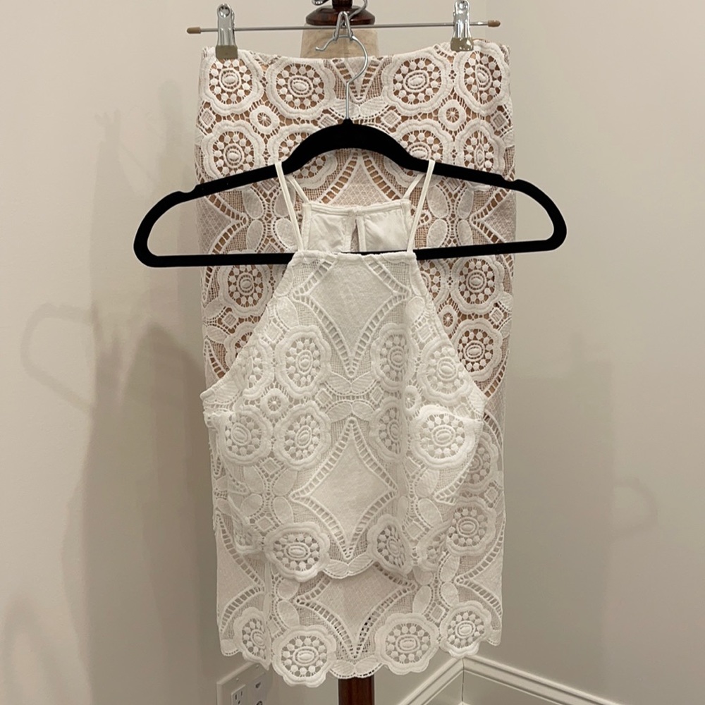 Gorgeous crop top and pencil skirt, selling as a set